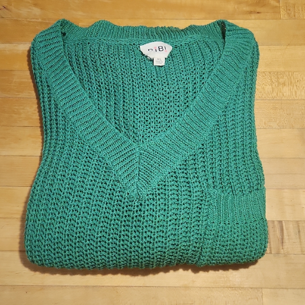 Bibi Green V-Neck, Shirt Sleeved  Knit Sweater. XL Oversized.